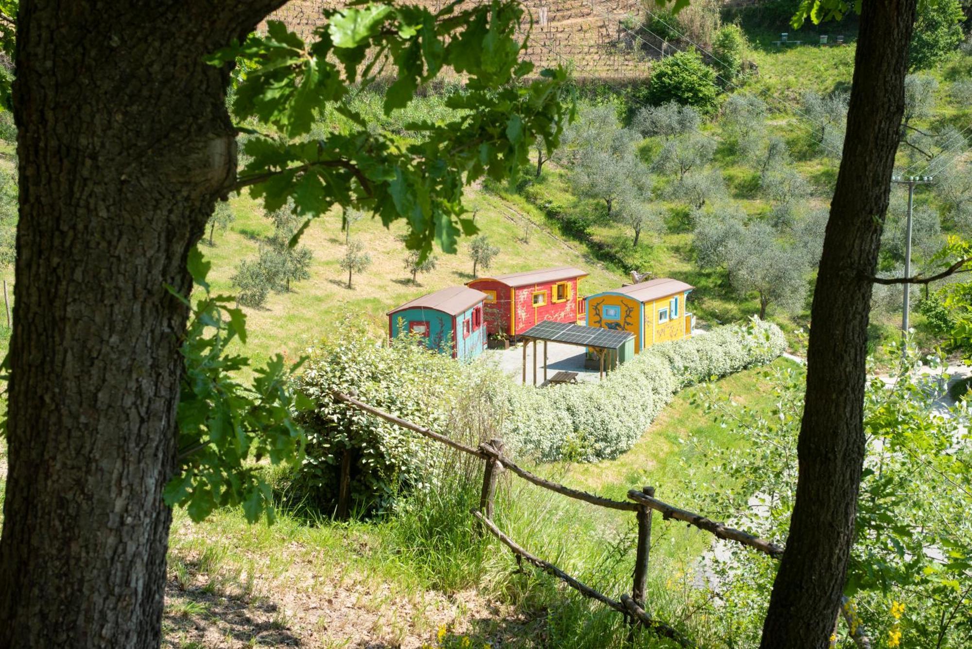 Agriturismo La Rovere - I Carrozzoni Gitani Cossano Belbo Εξωτερικό φωτογραφία